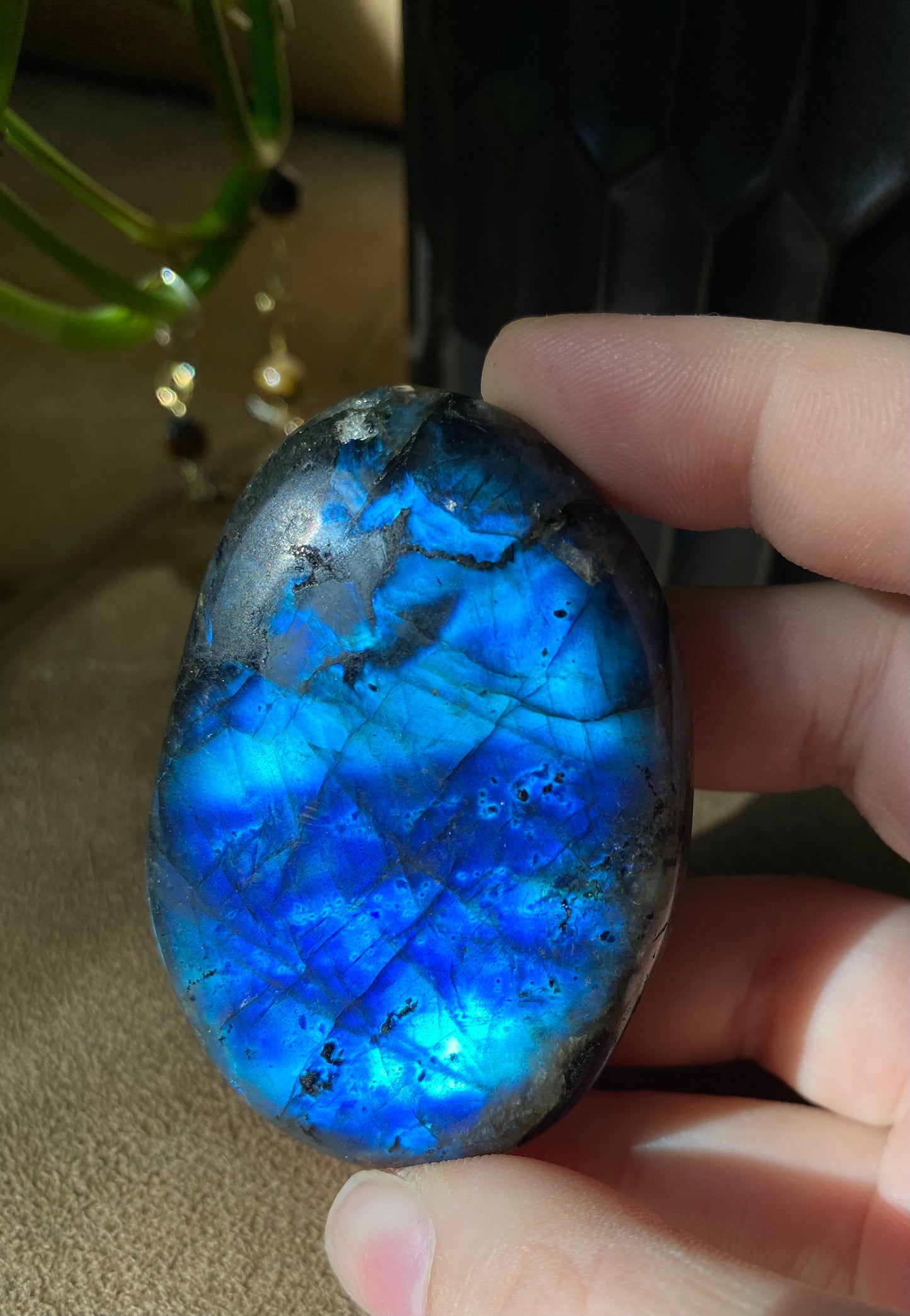 labradorite palmstones