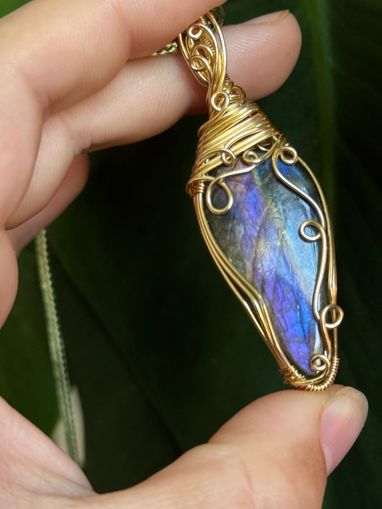 labradorite pendant
