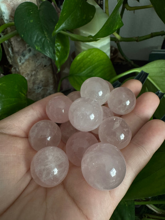 rose quartz mini sphere