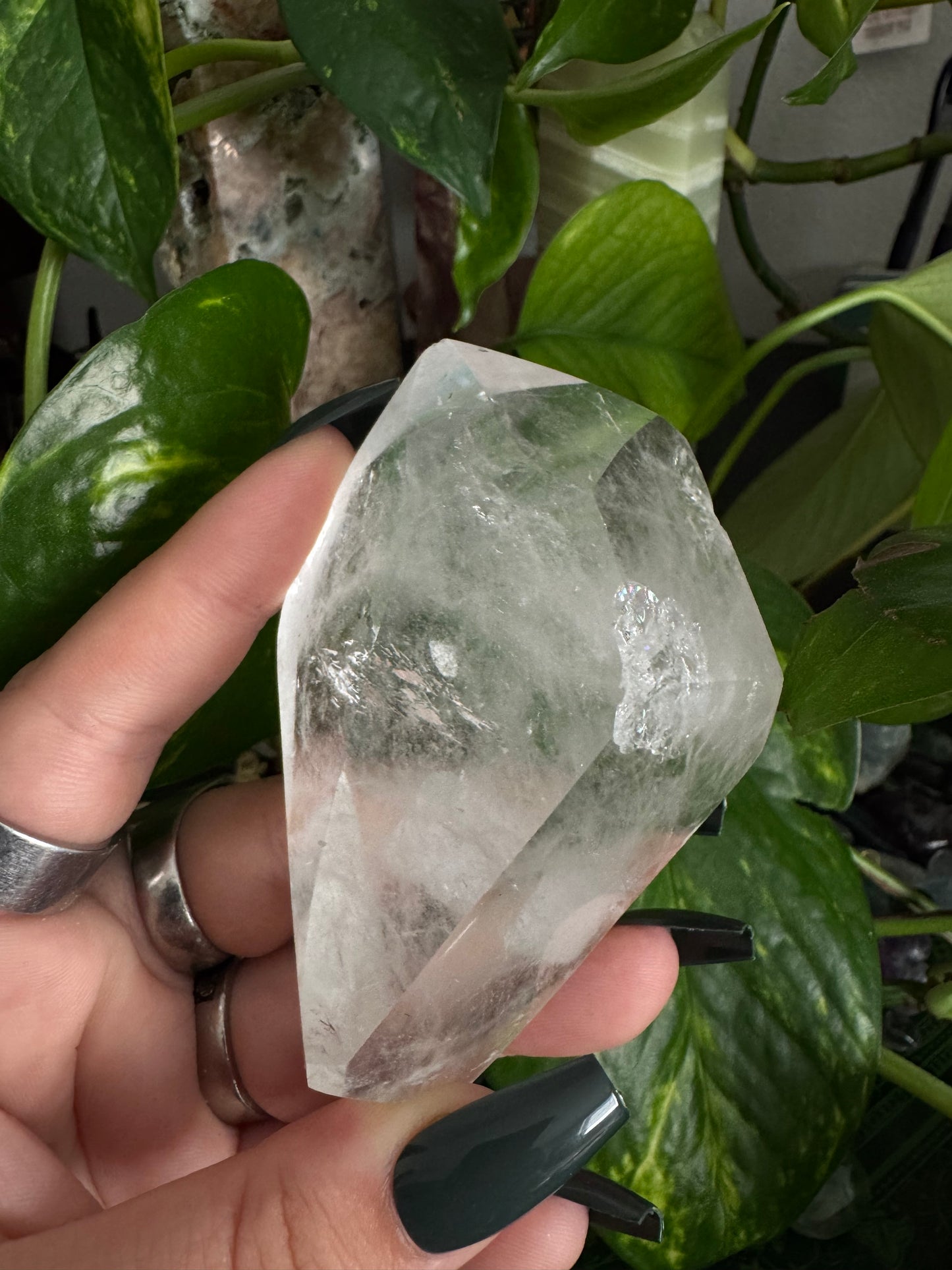 clear quartz gusher shape